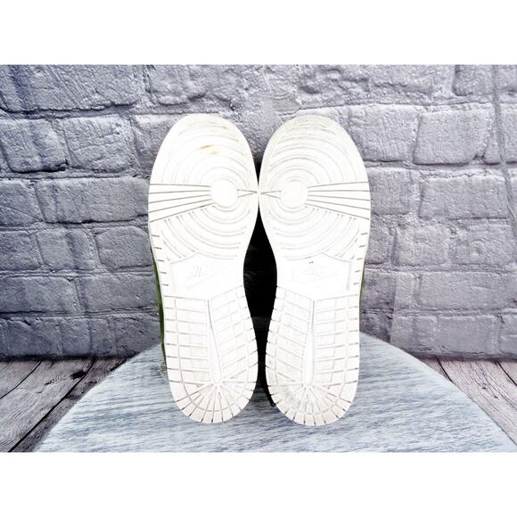 Air Jordan 1 Retro Low NS "Legion Green Swooshless" Legion Green Women 7.5 Used - Picture 9 of 12